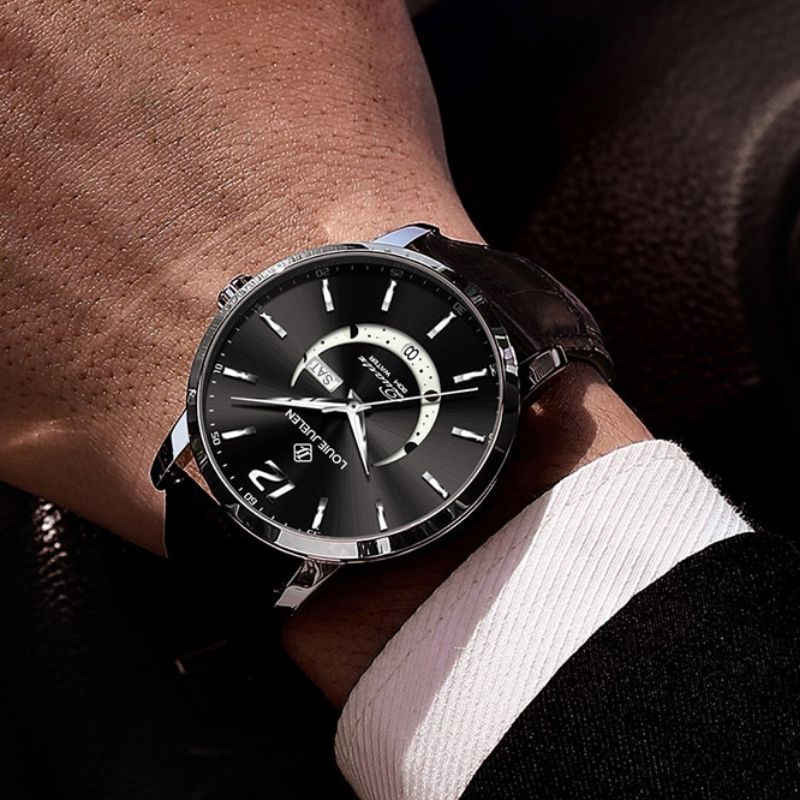 Montre Élégante avec Phases Lunaires