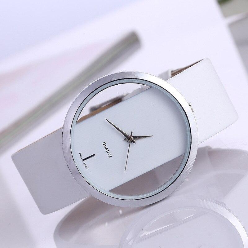 Montre à Quartz avec Boîtier Transparent et Élégant